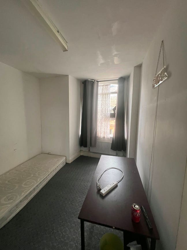Two Rooms Available at HD1 Main Photo