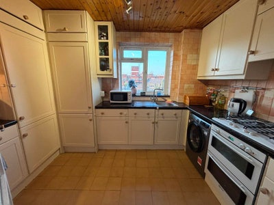 Two room Main Photo