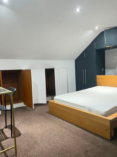 Very large room in walthamstow Main Photo