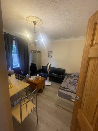 Double room for rent  Main Photo
