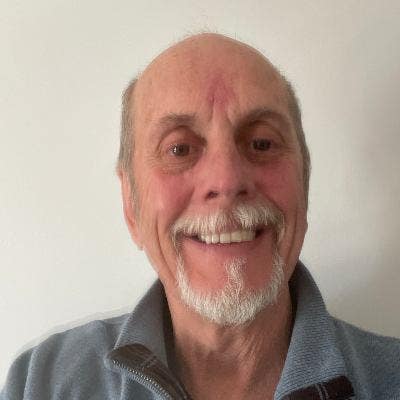 I am a professional male aged 64. I am lookin... Main Photo