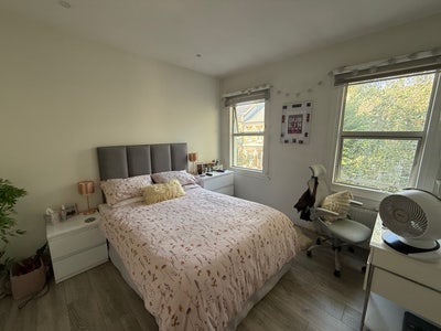 Bright double room with an en-suite in Clapham Main Photo