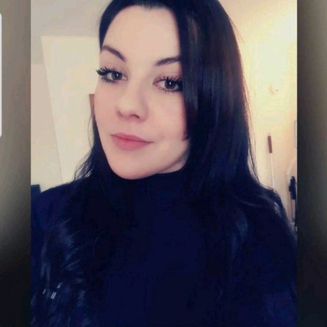 Respectable, clean, friendly female seeking a room Main Photo