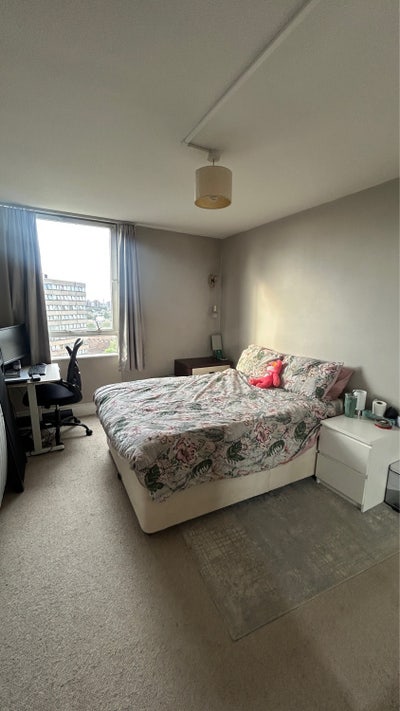 Spacious double room in Clapham Junction!  Main Photo