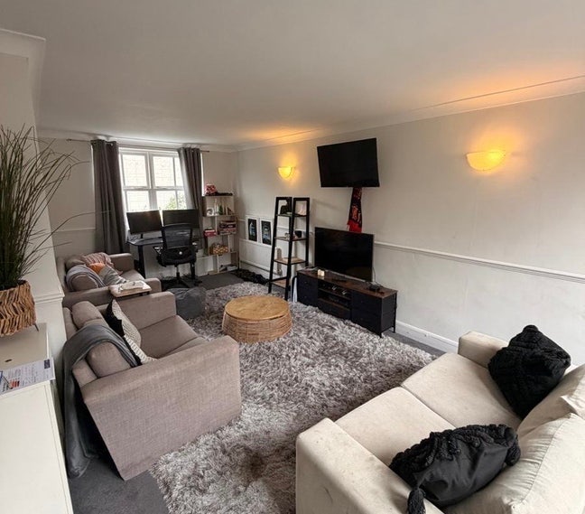 1 bedroom in 3 Bed Clapham House Main Photo