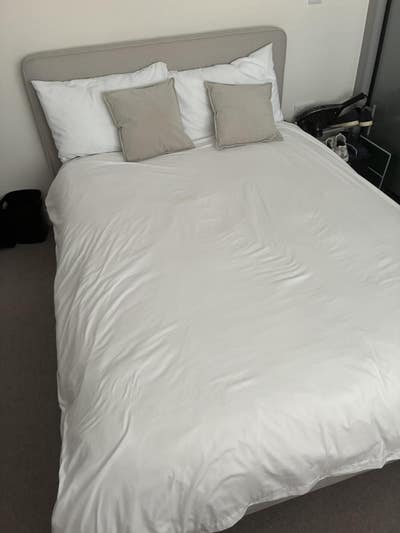 Modern house en-suite off street parking quiet bi Main Photo
