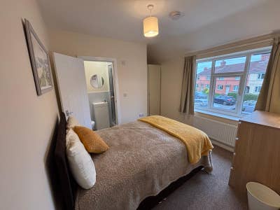 🏡 ✨ New Property Alert! ✨ – Double En-suite Room Main Photo