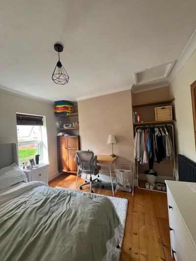 Lovely double room in a cosy house in southville Main Photo