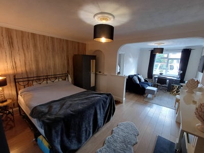 Oxford - Luxury Huge  Room with own Lounge/Office Main Photo