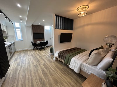 Beautiful Studios - Rushden- Bills Inc Main Photo