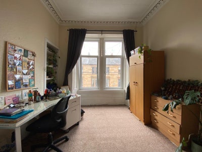 2 rooms available in student flat in West End Main Photo