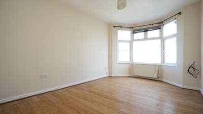 1 Bed Flat available in Tooting Main Photo
