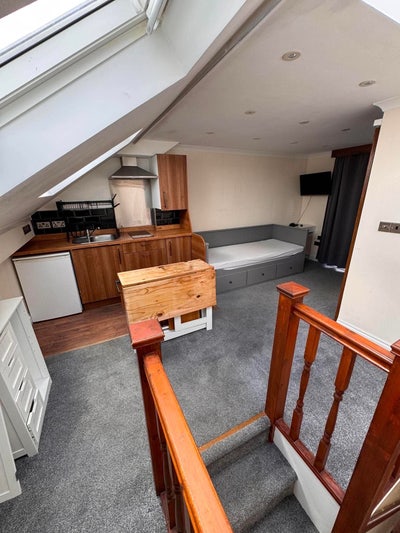 Two bedroom / Two bathroom maisonette   Main Photo
