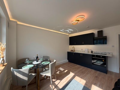 Two-Bedroom Property — SW11 1DS Main Photo