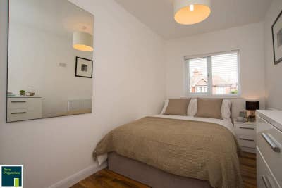 1 double rooms in stunning refurb'd house,ALL INC Main Photo
