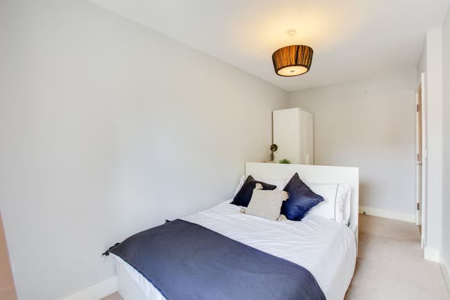 Loveley Double room  Close to Ealing Broadway Main Photo