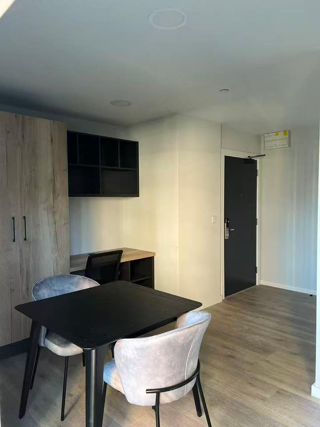 Premium Studio,  at discount+short term available Main Photo