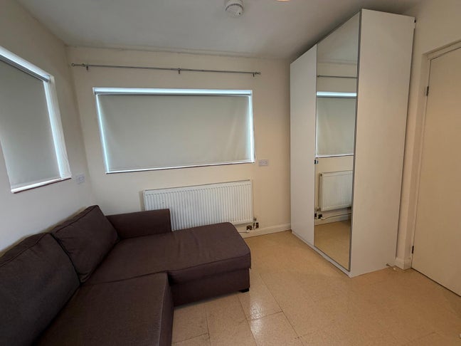 Studio apartment, self contained, en-suite Main Photo
