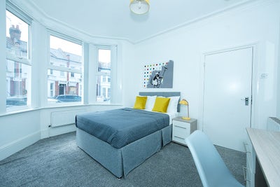 Furnished Double room | Professional House London Main Photo