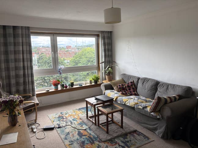 Spacious Room in a Beautiful City Centre Flat Main Photo