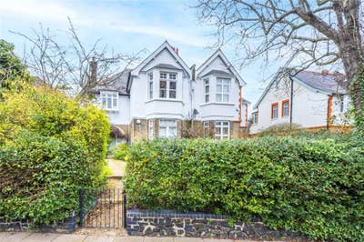 3 Bed Flat Totteridge & Whetstone (Northern Line) Main Photo