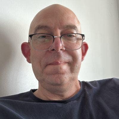 I am a professional male aged 51. I am lookin... Main Photo