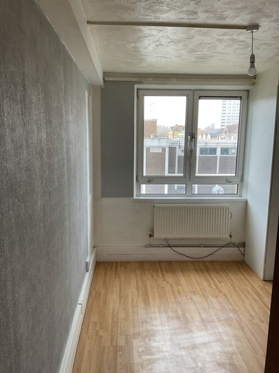 Stunning 1 Bed Flat in Canary Wharf  Main Photo
