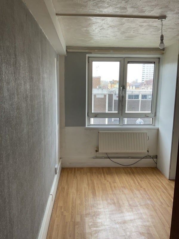Stunning 1 Bed Flat in Canary Wharf  Main Photo