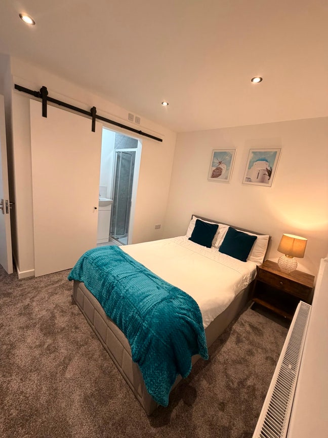 Brand New En-Suite Double Rooms Main Photo