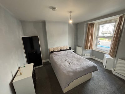  Nice room, all bills Included,wifi,  Main Photo