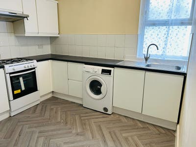Single room for rent near ilford station Main Photo