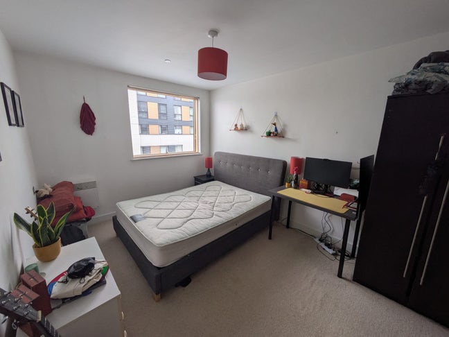 Double Ensuite Room in Green Quarter 2 Bed Flat Main Photo