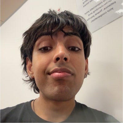 Puru is looking for a room in London! Main Photo