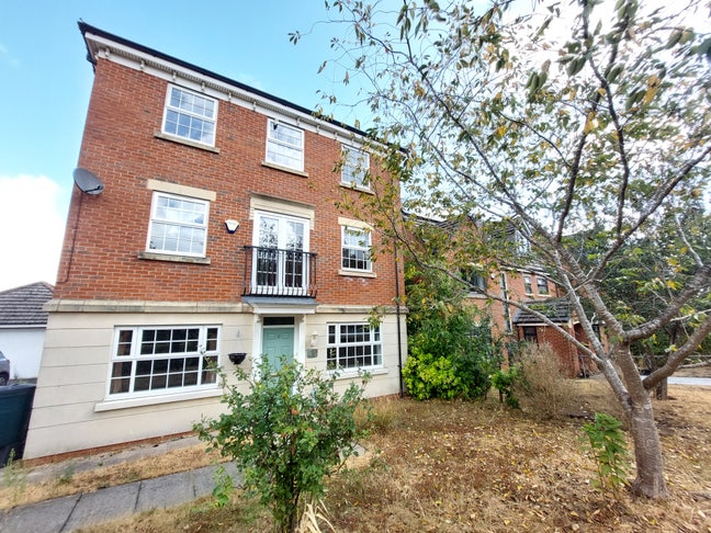 Spacious 4 bed property in Leicester for &pound;1100PCM Main Photo