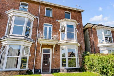 Clearing Is Open, Rooms from &pound;80, Don't Miss Out ! Main Photo