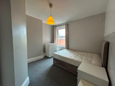 Double Room with Ensuite, RG2  Main Photo