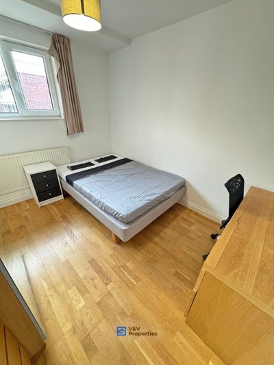 Move in Now! Double Room Opposite Shoreditch Park Main Photo