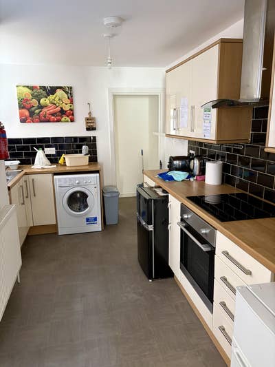  2 bedroom student property all bills included  Main Photo