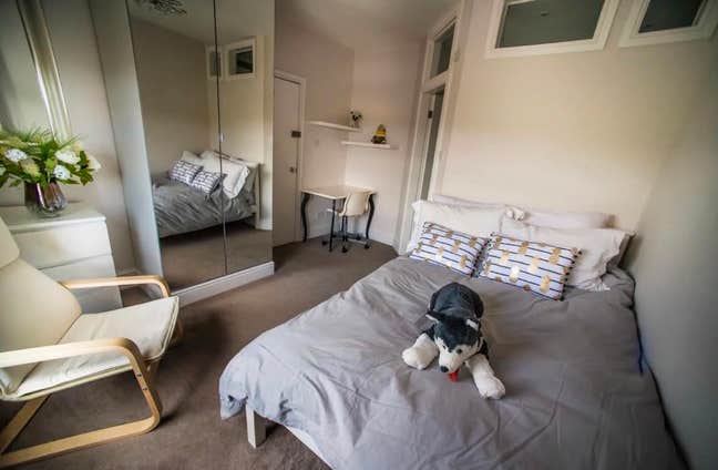 Ensuite room available  Main Photo