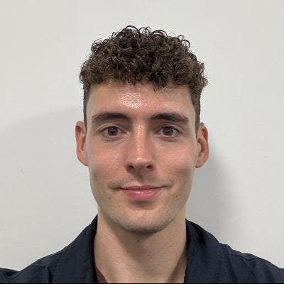 Male postgrad student, looking for room/buddy up Main Photo