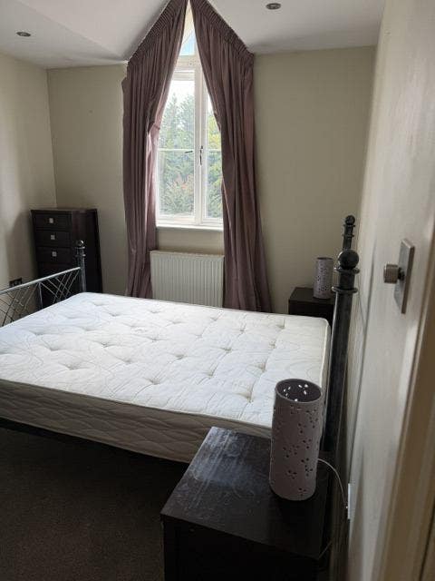 Double room in modern house, gated secluded garden Main Photo