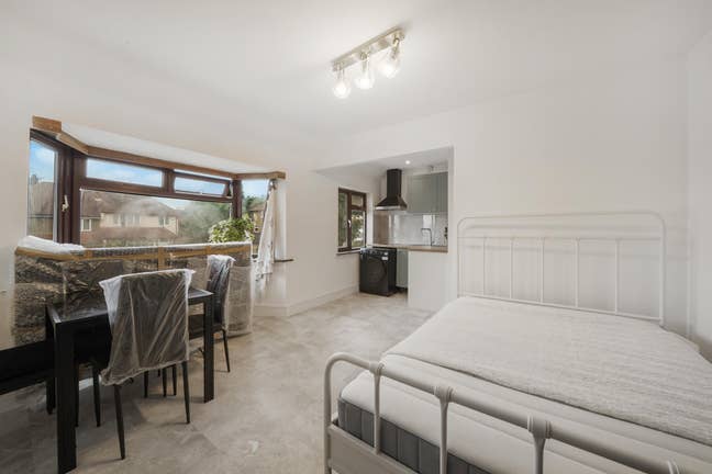Studio All Bills Included NW2 Dollis Hill Main Photo
