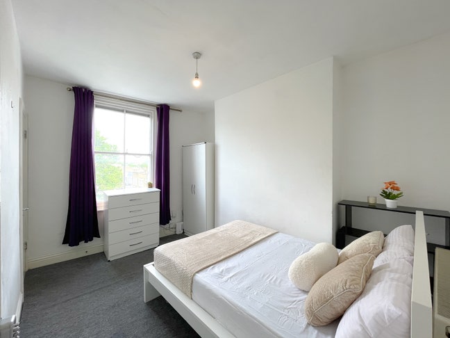  En suite & 2 Double Rooms 10 min Archway Station Main Photo
