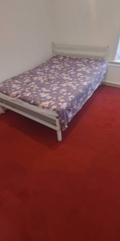 Quite Double Room Available Main Photo