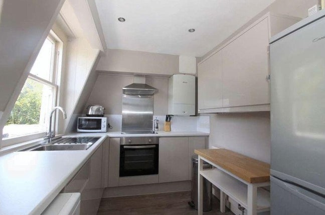 Best Location In Bath! With parking Main Photo