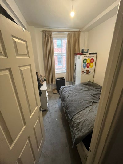 1 room to rent in city centre Main Photo