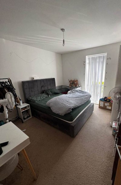 Ensuite & Double Rooms Available – IG11 0UW Main Photo