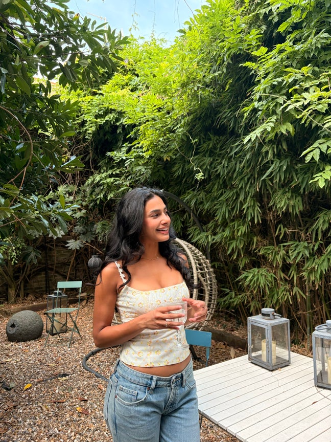 Professional Female seeks a double room Main Photo