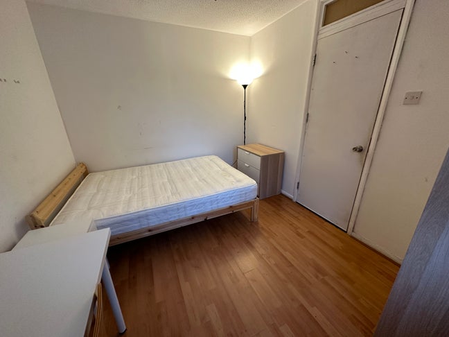 Double Room Near Aldgate/Whitechapel inc bills Main Photo