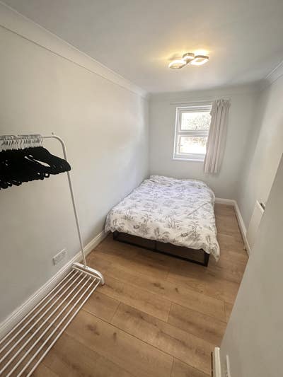 Cosy double room in 3 bed house Main Photo